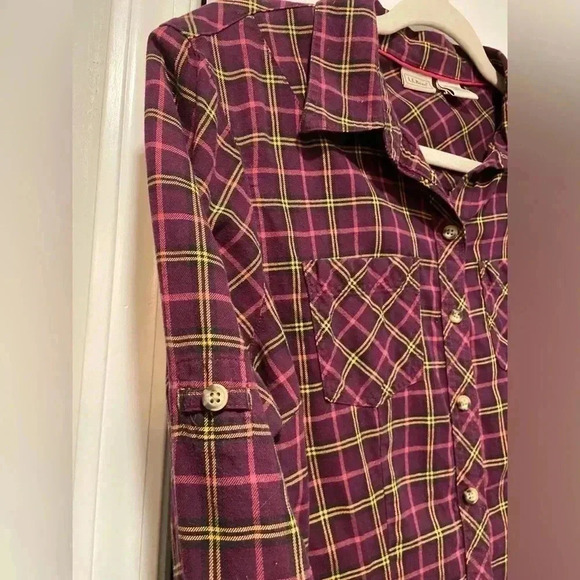 L.L. Bean Purple Pink Cotton Plaid Flannel Roll Tab Sleeve Button Down Size S - Picture 7 of 9